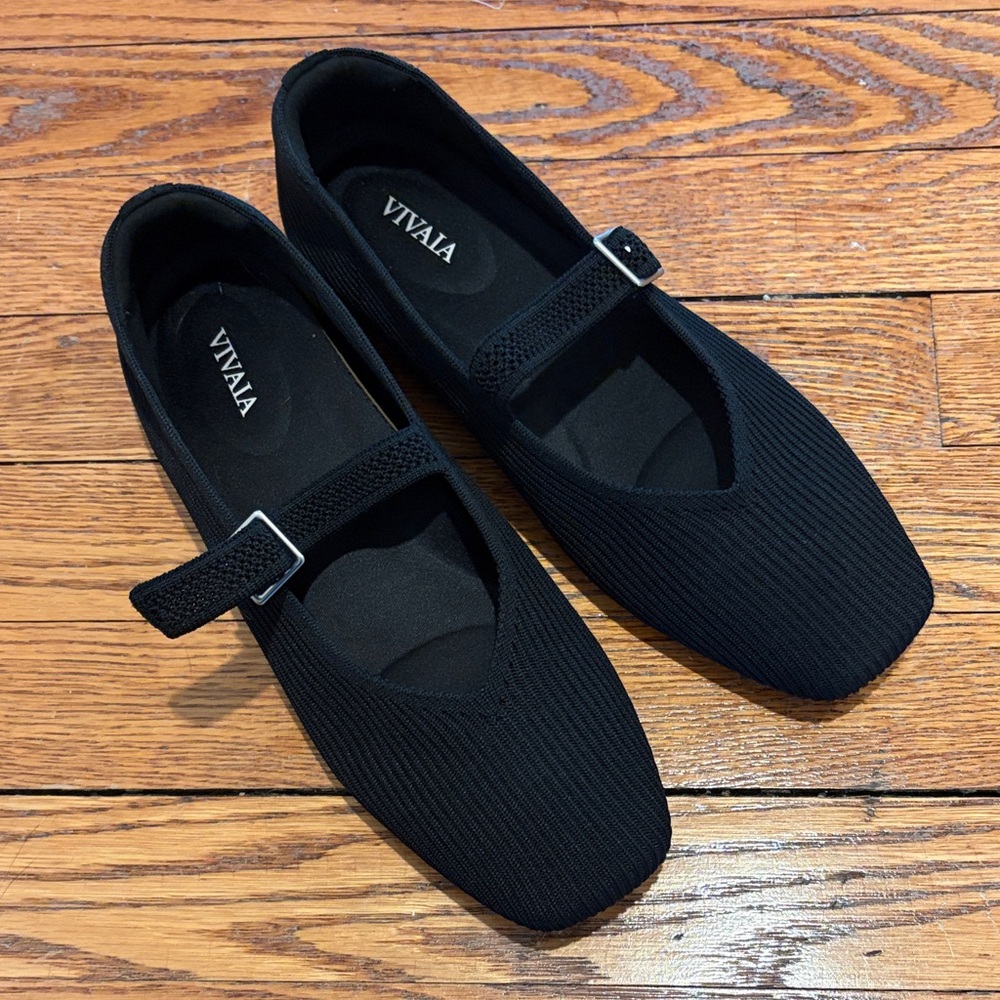 VIVAIA Black Mary Jane Flats